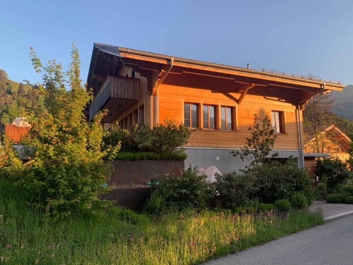 Chalet Park Apartment Mit Sauna Hamam Diemtigen Eksteriør billede